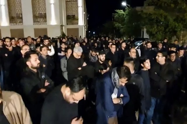 عَلم عزای سید و سالار شهیدان در شهر آنتاناناریوو ماداگاسکار برافراشته شد