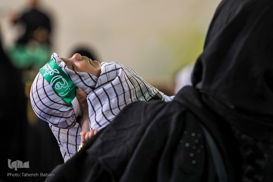 همدردی میلیونهای مادر و کودک عاشق با مادر شیرخواره کربلا همدردی میلیونهای مادر و کودک عاشق با مادر شیرخواره کربلا