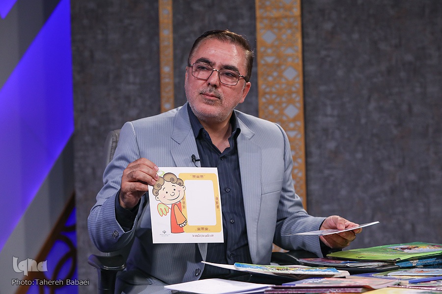 مهدی فاضلی، روانشناس، دارنده رتبه نخست جشنواره شیوه‌های نوین آموزش قرآن و نماز به کودکان