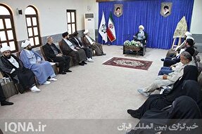 نشست امام جمعه بوشهر با مسئولان اداره‌کل تبلیغات اسلامی استان برگزار شد + عکس