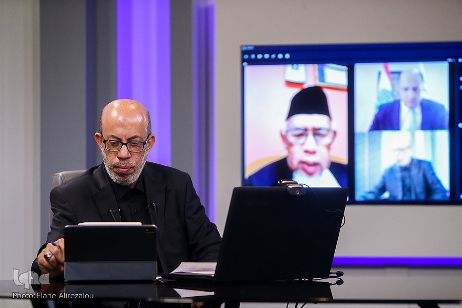 همراه با مواضع قاطع، باید اخلاق و تسامح اسلامی را به جهانیان نشان دهیم