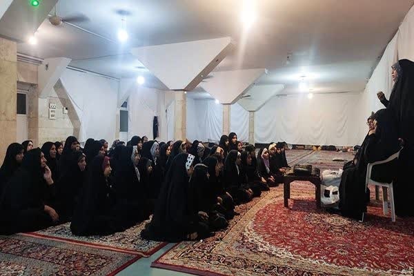 اعزام 54 نفر از خانواده‌های ایتام بندرعباسی به مشهد مقدس