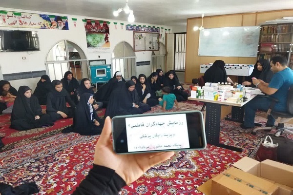 ویزیت رایگان بیماران و تأمین دارو نذری یک هیئت ویزیت رایگان بیماران و تأمین دارو نذری یک هیئت