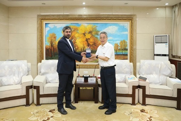 دیدار نماینده المصطفی با قائم مقام دانشگاه لانژو چین دیدار کرد