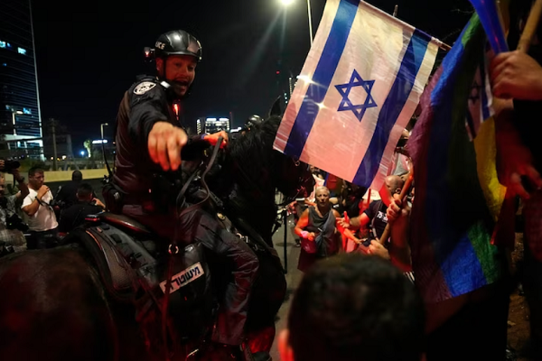 بزرگترین تهدید امنیتی اسرائیل بنیامین نتانیاهو است بزرگترین تهدید امنیتی اسرائیل بنیامین نتانیاهو است