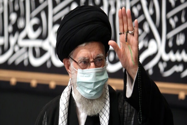 دومین شب عزاداری در حسینیه امام خمینی با حضور رهبری