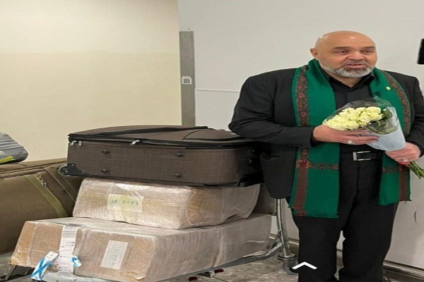 ارسال 20 هزار نسخه از نمای قرآن کریم برای اهتزاز در راهپیمایی عاشورای لندن/اماده ارسال 20 هزار نسخه از نمای قرآن کریم برای اهتزاز در راهپیمایی عاشورای لندن/اماده