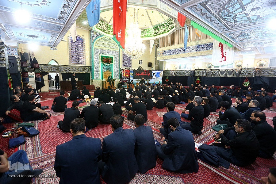 احیای قرآنی شب عاشورا در مسجد شیخ صدوق