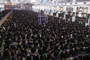 عکس | اقامه نماز جمعه و ظهر عاشورا در کرمان