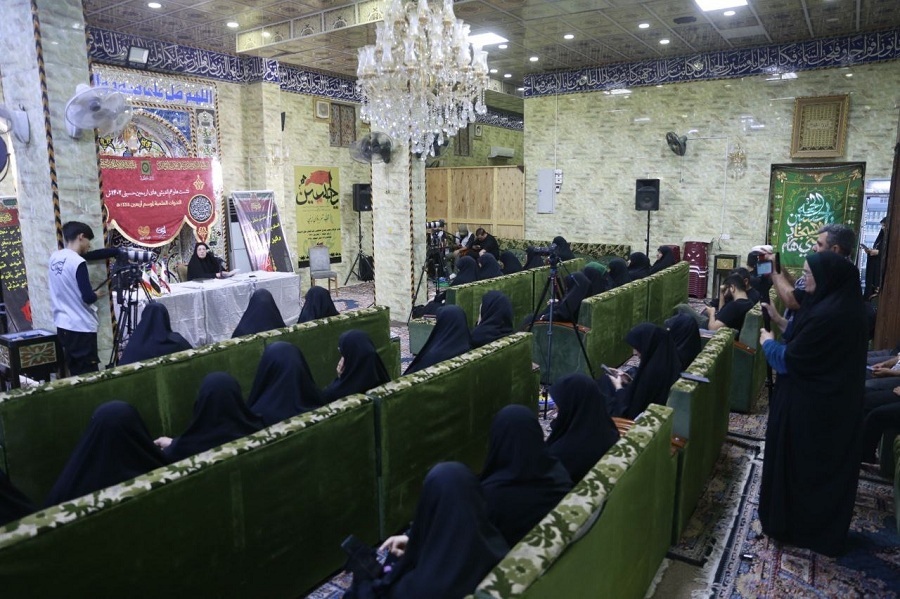 شب شعر بانوان زینبی در کربلا برگزار شد/ تدوین کتابی با ۴۰ شعر از اصحاب کربلا شب شعر بانوان زینبی در کربلا برگزار شد/ تدوین کتابی با ۴۰ شعر از اصحاب کربلا