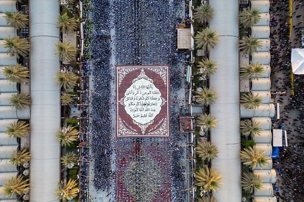 نمایش باشکوه قرآن در موکب اربعینی در کربلا + عکس