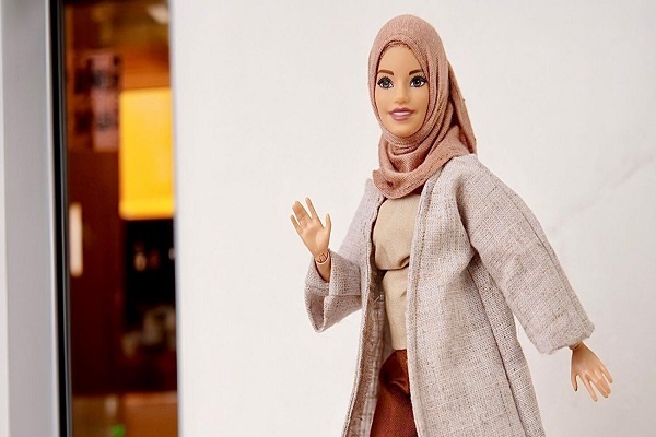 چطور باربی با حجاب به نماد اینستاگرام تبدیل شد چطور باربی با حجاب به نماد اینستاگرام تبدیل شد