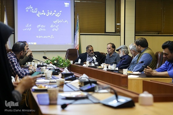 قزوه: برخورد سطحی با نهضت حسینی، توهین به شعر آیینی است+ فیلم قزوه: برخورد سطحی با نهضت حسینی، توهین به شعر آیینی است+ فیلم