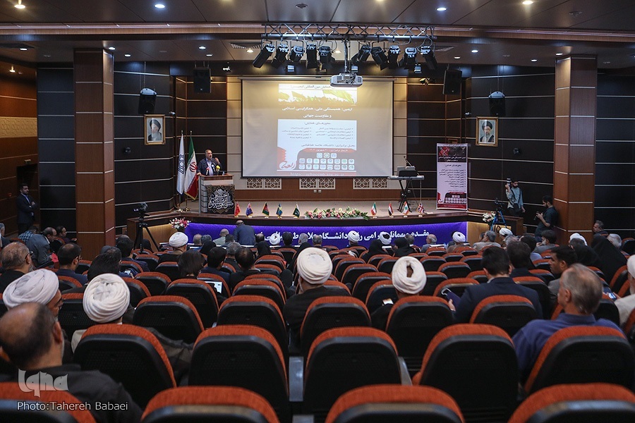 راهپیمایی اربعین فراتر از محدودیتهای اجتماعی تعریفشده انسانی است راهپیمایی اربعین فراتر از محدودیتهای اجتماعی تعریفشده انسانی است