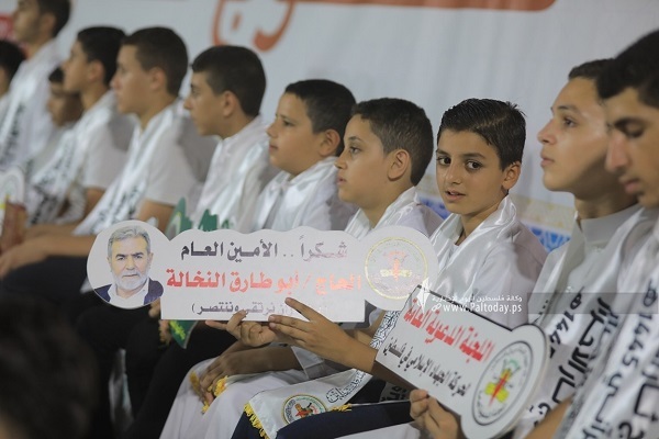 تکریم حافظان قرآن در غزه + عکس