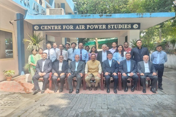 دیدار رییس دانشگاه عالی دفاع ملی از مرکز مطالعات راهبردی نیروی هوایی هند دیدار رییس دانشگاه عالی دفاع ملی از مرکز مطالعات راهبردی نیروی هوایی هند