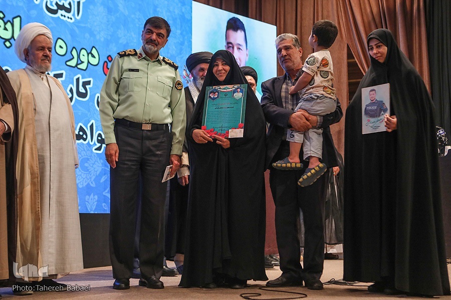 چهارمین دوره مسابقات قرآن کریم خانواده‌های نیرو‌های مسلح + فیلم