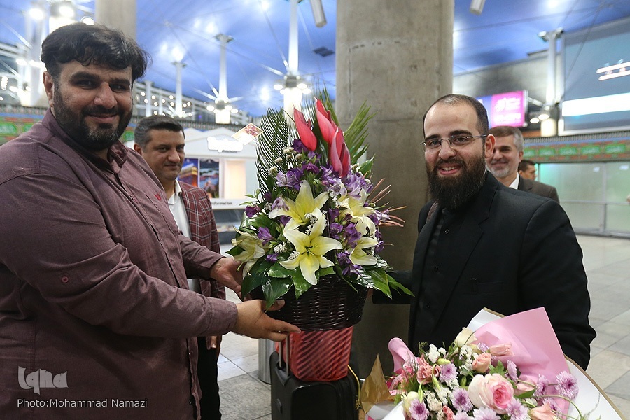 رضایتمندی جامعه قرآنی از قاری ایران در مالزی؛ الگوسازی از قهرمانان قرآنی رضایتمندی جامعه قرآنی از قاری ایران در مالزی؛ الگوسازی از قهرمانان قرآنی