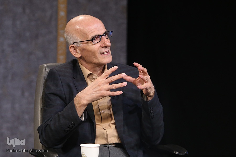 جامعه و سیستم‌های ما پیغمبر پسند نیست