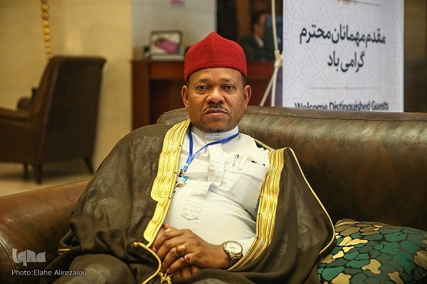 شیخ الهادی موسی سالم النقشبندی، رئیس «جمعیت امنیت و صلح بین ادیان» از تانزانیا