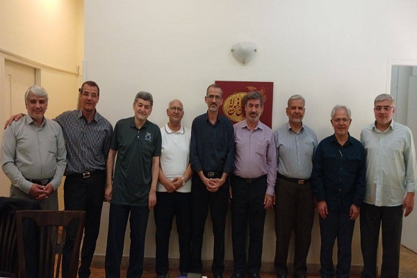 جلسه اندیشه‌ورزان قرآنی دهه ۶۰ در فرهنگسرای قرآن