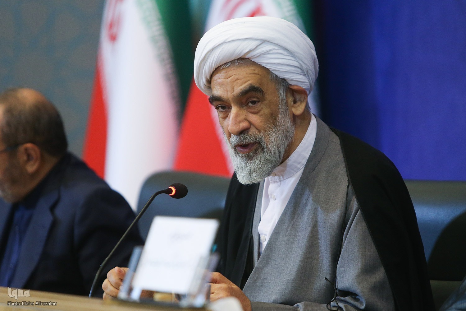 حجت‌الاسلام والمسلمین محسن قمی، معاون ارتباطات بین‌الملل دفتر مقام معظم رهبری