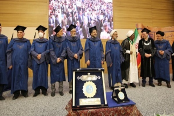 اعطای دکترای افتخاری به شیخ زکزاکی به احترام عدالتخواهی، صلح و روحیه تمدنسازی اعطای دکترای افتخاری به شیخ زکزاکی به احترام عدالتخواهی، صلح و روحیه تمدنسازی