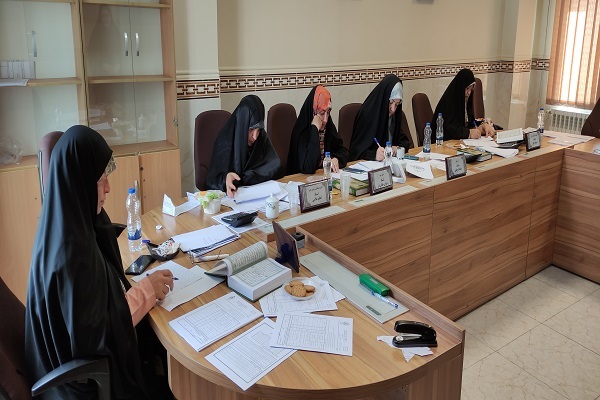 داوری آثار گروه‌های مدیحه‌سرایی در مسابقات سراسری قرآن + عکس