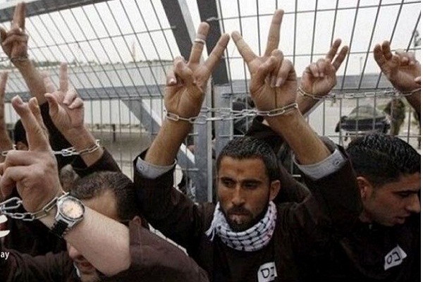 مقاومت: آزادی اسرای صهیونیست در گرو آزادی 6 هزار اسیر فلسطینی است/آماده مقاومت: آزادی اسرای صهیونیست در گرو آزادی 6 هزار اسیر فلسطینی است/آماده