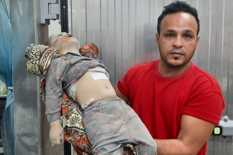 شب سخت غزه؛ کودکان زیر بمب و موشک و نگهداری اجساد در یخچال + فیلم