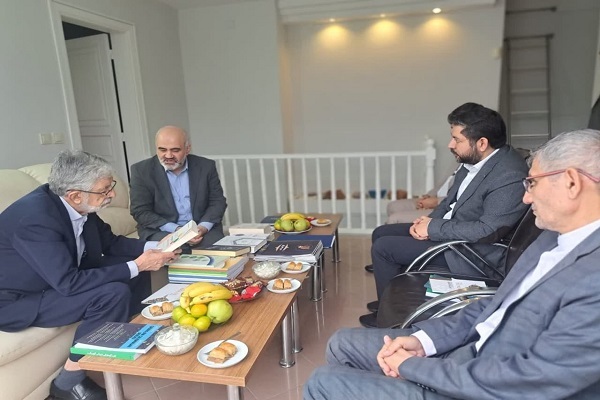 حدادعادل از نمایندگی المصطفی در ترکیه بازدید کرد حدادعادل از نمایندگی المصطفی در ترکیه بازدید کرد