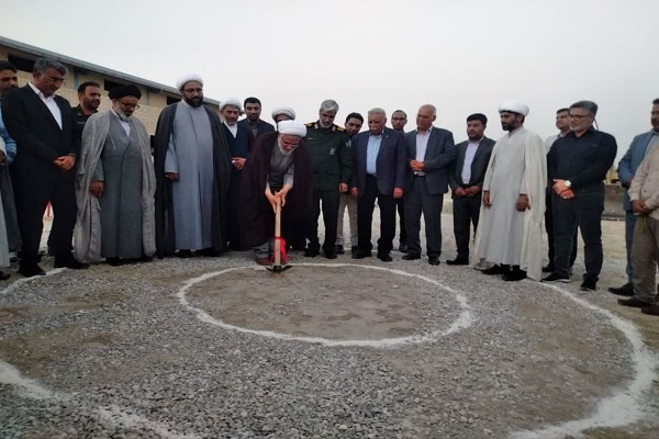 کلنگزنی بزرگترین دارالقرآن استان هرمزگان کلنگزنی بزرگترین دارالقرآن استان هرمزگان