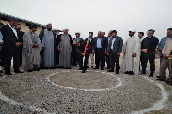 کلنگزنی بزرگترین دارالقرآن استان هرمزگان کلنگزنی بزرگترین دارالقرآن استان هرمزگان