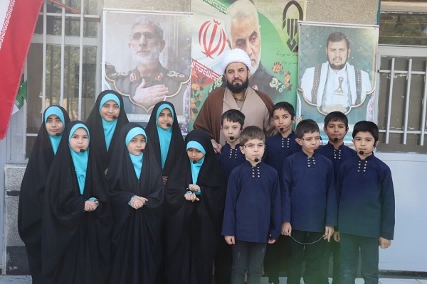 گروه سرود و همخوانی «سفیران نور»