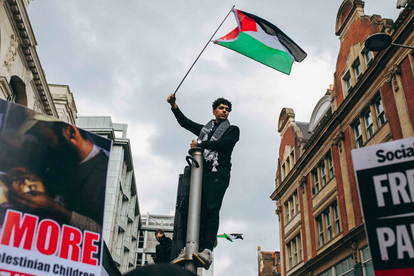 چگونه با آسیبهای روانی اخبار غزه چگونه با آسیبهای روانی اخبار غزه