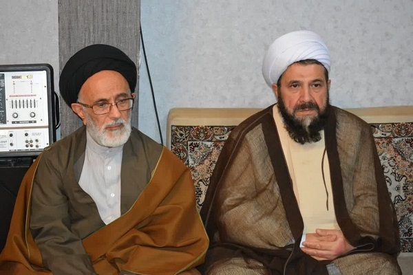 جلسه هفتگی معالم‌القرآن حسینیه قرآن و عترت بنیاد قرآن با حضور حجت‌الاسلام والمسلمین غلامرضا نیشابوری، امام جمعه فشم