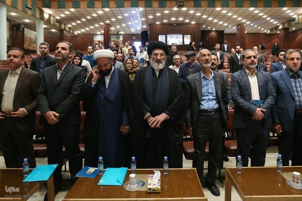 کتاب مهمترین شاخص برای سنجش سطح فرهنگی جامعه و محیط دانشگاهی است کتاب مهمترین شاخص برای سنجش سطح فرهنگی جامعه و محیط دانشگاهی است