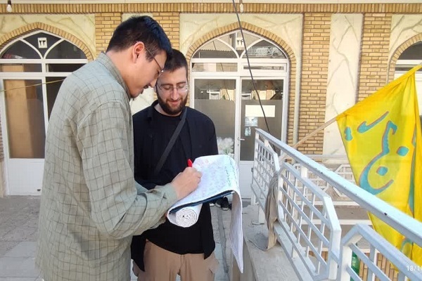 طلاب المصطفی به منظور کمک به مردم غزه طومار امضا کردند طلاب المصطفی به منظور کمک به مردم غزه طومار امضا کردند