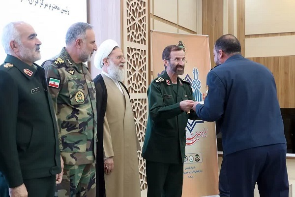 کسب مقام نخست مرکز قرآن، عترت و نماز نهاجا در سیزدهمین جشنواره مالک اشتر کسب مقام نخست مرکز قرآن، عترت و نماز نهاجا در سیزدهمین جشنواره مالک اشتر