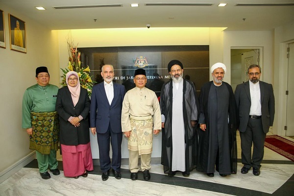 تقویت گفتمان قرآنی مهم ترین نتیجه دیدارها بود // خبر مالزی نیاز به ادیت