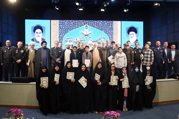 آیین تجلیل از منتخبان قرآنی آجا برگزار شد