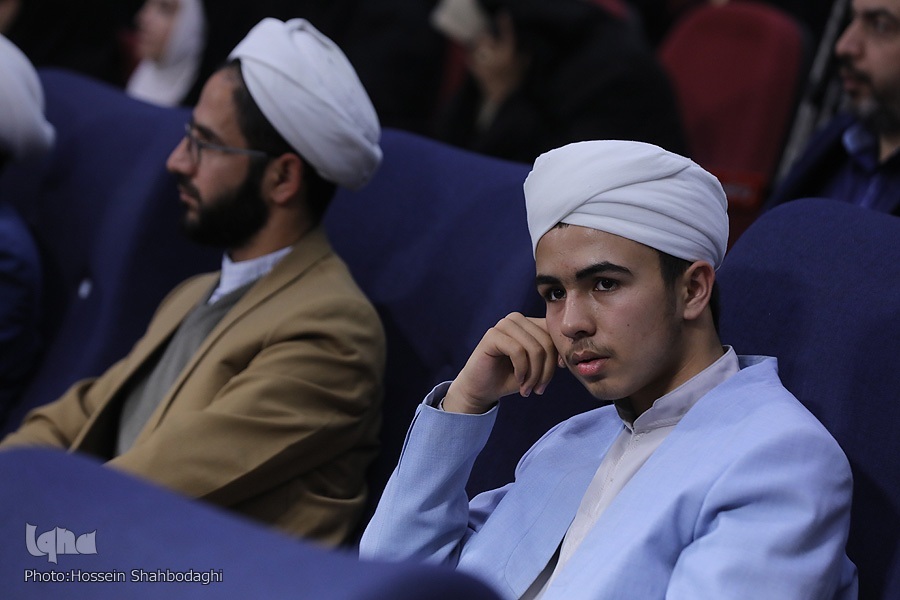 قاری اسفراینی و تشویق هم‌استانی‌ها