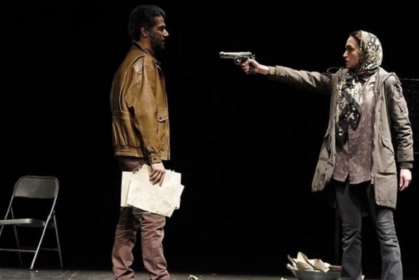 صبح سه شنبه//// روایت عظیم پارسایی در مستند-نمایش «سرباز» تا «مرثیه‌ای برای ژاله.م و قاتلش»