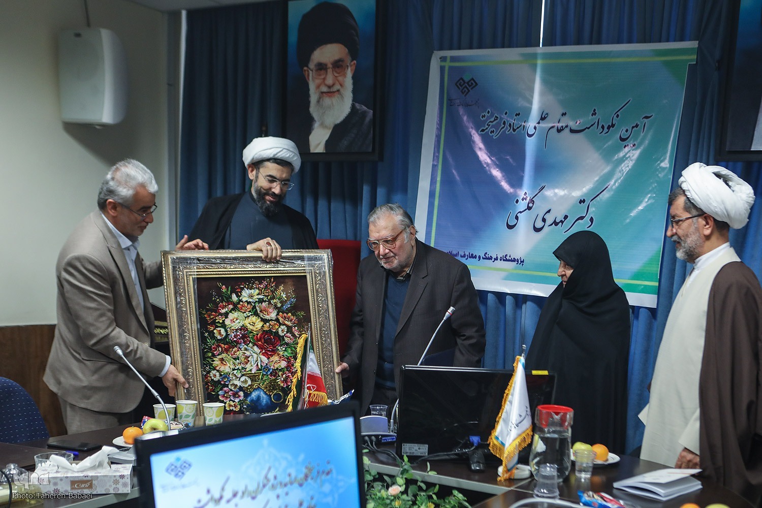 انتقاد مهدی گلشنی از بی‌توجهی به اهل علم و بیگانگی نسل جدید با هویت دینی و ملی