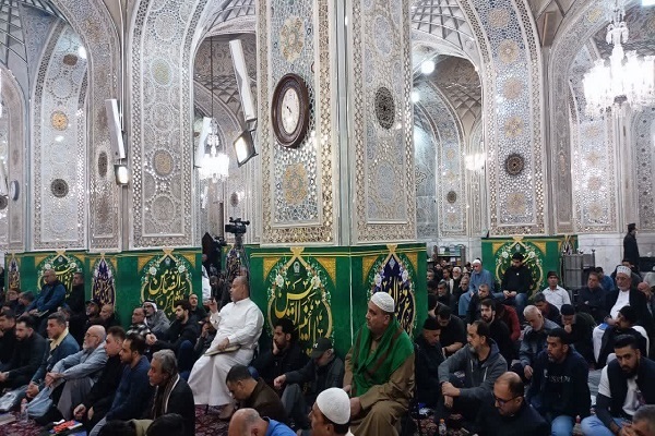 مراسم ویژه احیای زائران غیرایرانی در حرم مطهر رضوی برگزار شد