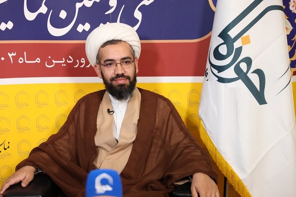 محمد خانی، مسئول غرفه مرکز رسانه و فضای مجازی بخش حوزوی