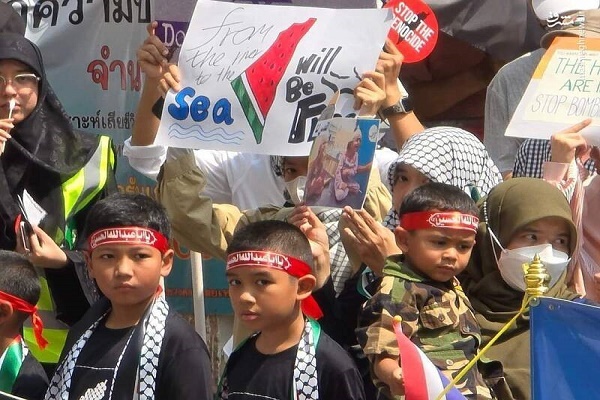 محکومیت جنایات اسراییل مقابل سفارت رژیم صهیونیستی در بانکوک + عکس