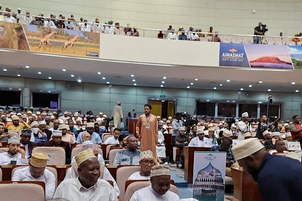 کسب عنوان برتر توسط نماینده ایران در مسابقات بین المللی قرائت قرآن کریم تانزانیا