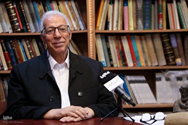 فیلم | «گل‌خندونی» رسمی در اندیشه محبت و صلح