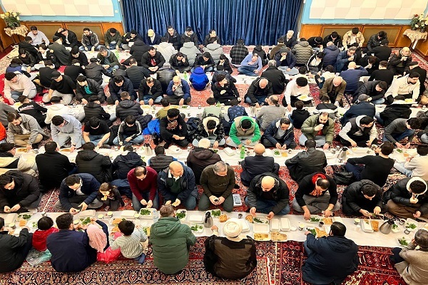 برگزاری مراسم جشن میلاد امام حسن (ع) در مرکز اسلامی هامبورگ + عکس